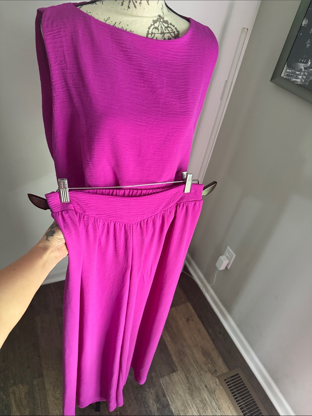 Tyche Bright orchid top & Wide-Leg Pants Sz L NWT